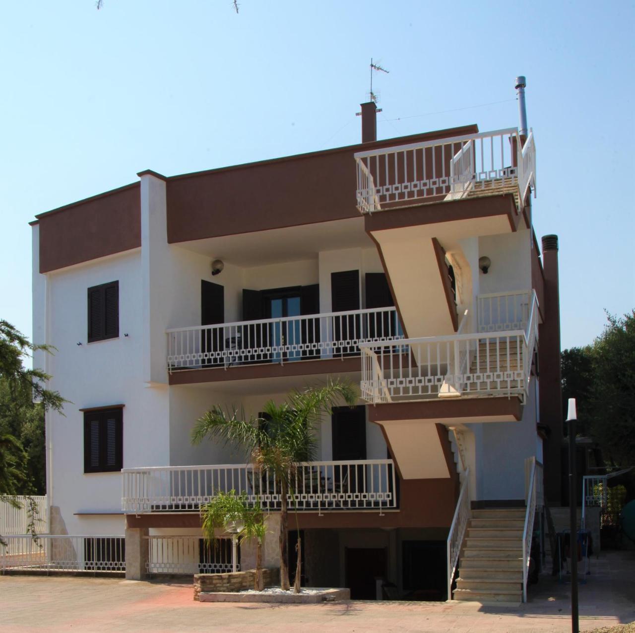 La Dimora Accommodation Bari Exteriör bild